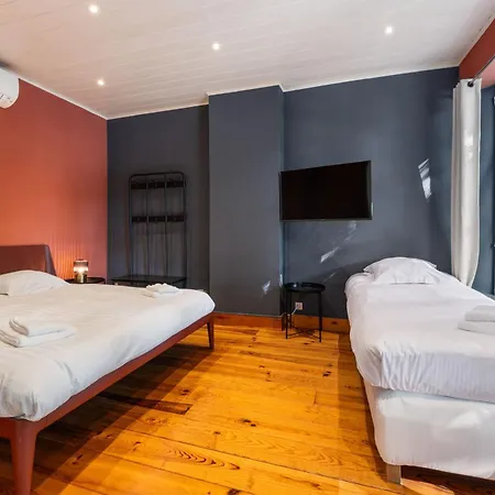 Lake Suites Bed & Breakfast