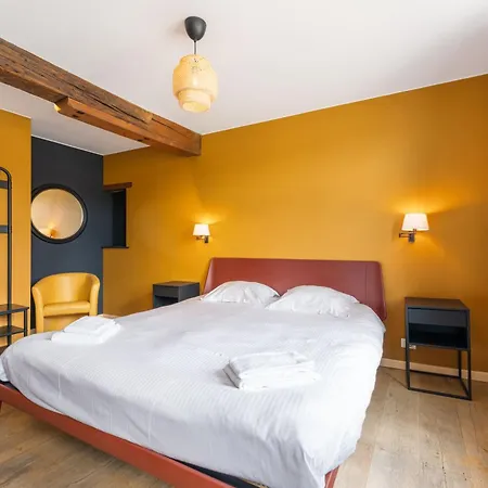 Lake Suites Bed & Breakfast 3*