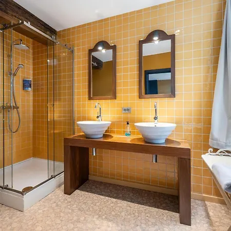 Lake Suites Bruges